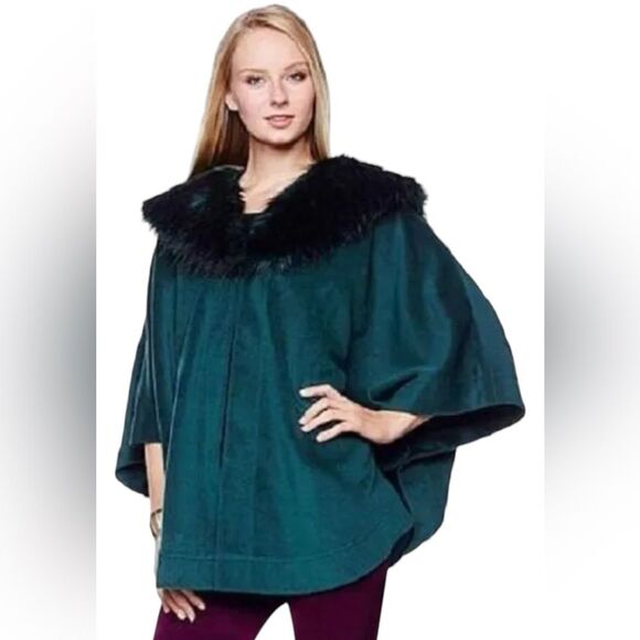 Adrienne Landau Green Cape With Faux Fur Collar Womens Size 1X NWT - Picture 2 of 12